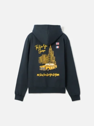 felpa con cappuccio nyc cab felpa con cappuccio e logo in vendita esclusivamente online e nella nostra boutique di new york 2 330x440 - Felpa con cappuccio NYC Cab Felpa con cappuccio e logo - in vendita esclusivamente online e nella nostra boutique di New York