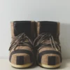 Gli stivali Icon Low a righe di Jacquemus – in collaborazione con Moon Boot