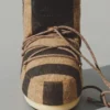 Gli stivali Icon Low a righe di Jacquemus – in collaborazione con Moon Boot