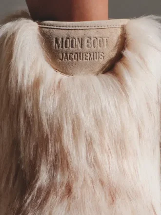 Gli stivali Mid Yeti Moon Boot di Jacquemus Stivali in pelliccia sintetica – in collaborazione con Moon Boot