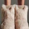 Gli stivali Mid Yeti Moon Boot di Jacquemus Stivali in pelliccia sintetica – in collaborazione con Moon Boot Gli stivali Mid Yeti Moon Boot di Jacquemus Stivali in pelliccia sintetica – in collaborazione con Moon Boot