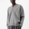 Il cardigan abbottonato Cardigan abbottonato Il cardigan abbottonato Cardigan abbottonato