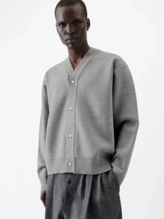 Il cardigan abbottonato Cardigan abbottonato