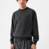 Il maglione ricamato Maglione in maglia ricamata Il maglione ricamato Maglione in maglia ricamata