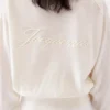 Il maglione ricamato Maglione in maglia ricamata Il maglione ricamato Maglione in maglia ricamata