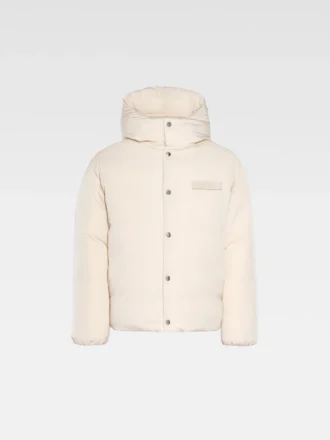 Il piumino Piumino con cappuccio