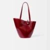 La borsa a secchiello asimmetrica Bambola Medium La borsa a secchiello asimmetrica Bambola Medium