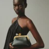 La borsa con chiusura a clip Berlingot Small