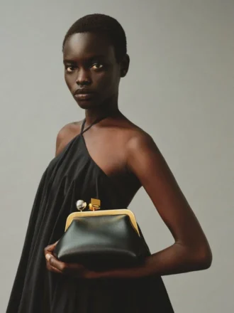 La borsa con chiusura a clip Berlingot Small