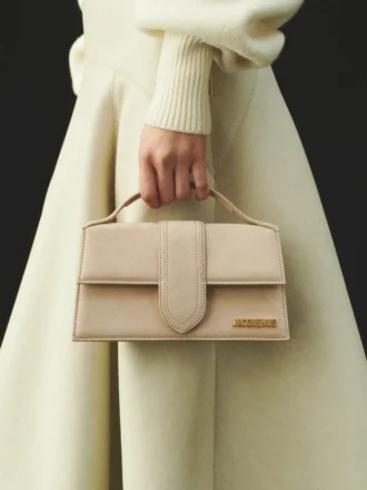 La grande borsa a tracolla con patta Bambino