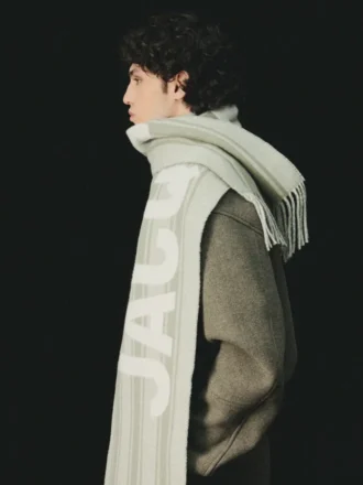 La sciarpa JACQUEMUS Sciarpa con logo Fringe