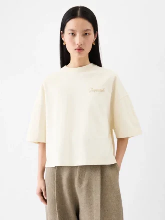 La t-shirt Corto T-shirt boxy ricamata