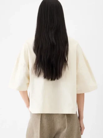 La t-shirt Corto T-shirt boxy ricamata