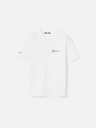 La t-shirt Courchevel High Altitude Club T-shirt con logo a maniche corte – venduta esclusivamente online e nella nostra boutique di Courchevel