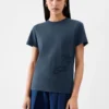 La t-shirt J T-shirt ricamata La t-shirt J T-shirt ricamata