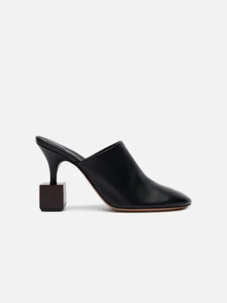 Le mules Bisou Mules con tacco geometrico