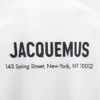 Maglietta a maniche lunghe con indirizzo di New York Maglietta a maniche lunghe con indirizzo e logo stampati – venduta esclusivamente online e nel nostro negozio di New York Maglietta a maniche lunghe con indirizzo di New York Maglietta a maniche lunghe con indirizzo e logo stampati – venduta esclusivamente online e nel nostro negozio di New York