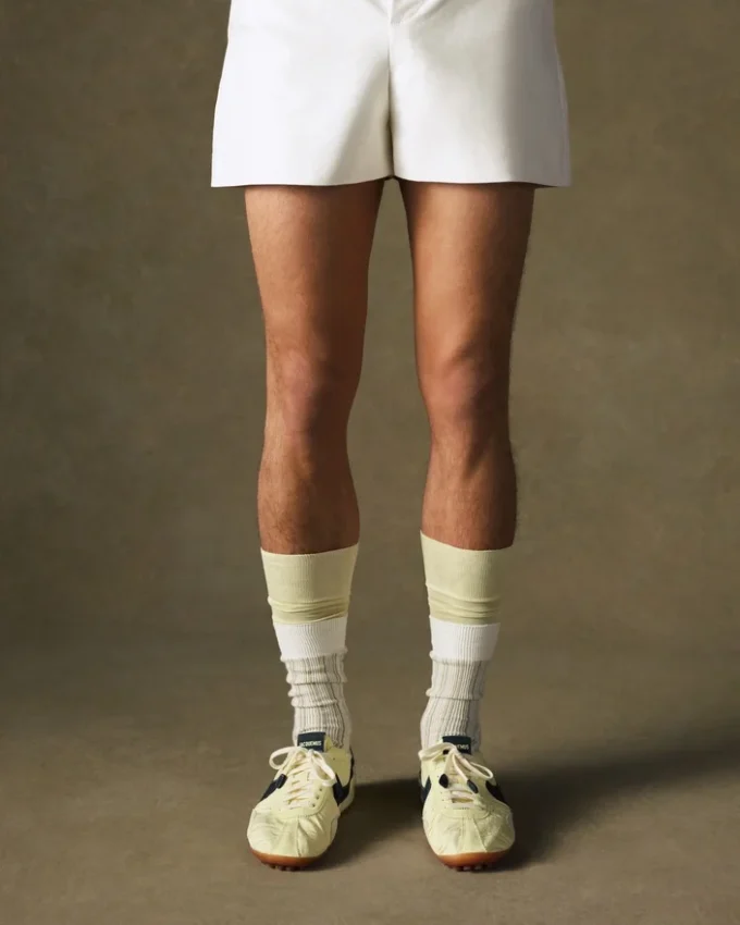 Moon Shoe Jacquemus + Nike Sneakers unisex Moon Shoes – Collaborazione Jacquemus + Nike Moon Shoe Jacquemus + Nike Sneakers unisex Moon Shoes – Collaborazione Jacquemus + Nike