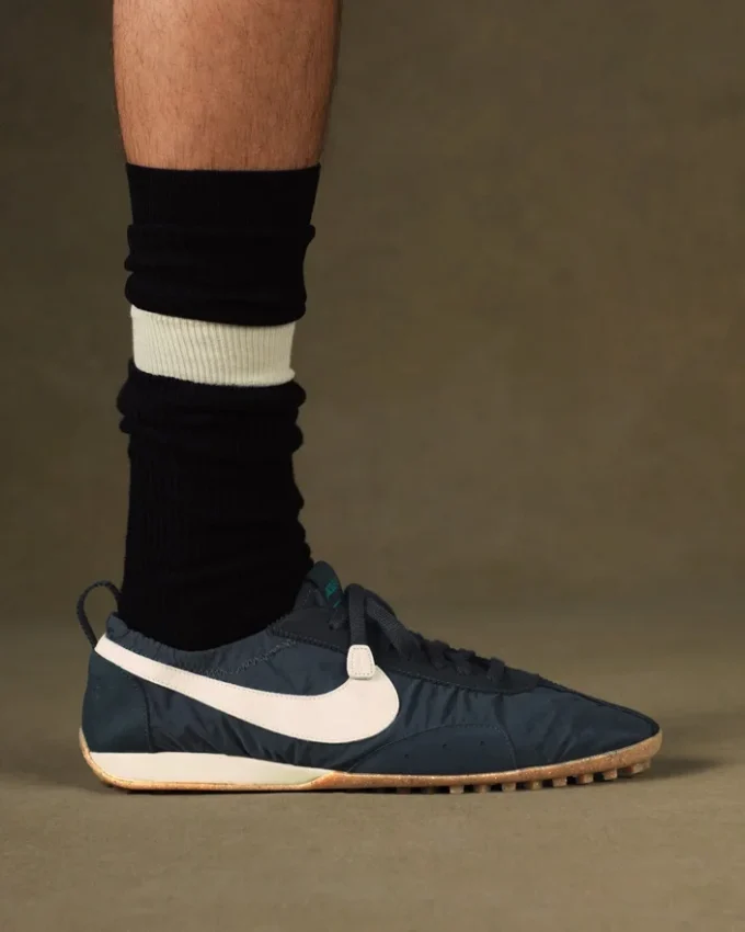 Moon Shoe Jacquemus + Nike Sneakers unisex Moon Shoes – Collaborazione Jacquemus + Nike Moon Shoe Jacquemus + Nike Sneakers unisex Moon Shoes – Collaborazione Jacquemus + Nike