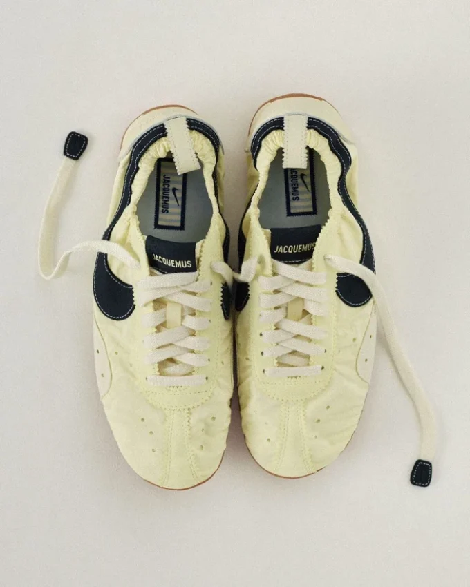 Moon Shoe Jacquemus + Nike Sneakers unisex Moon Shoes – Collaborazione Jacquemus + Nike Moon Shoe Jacquemus + Nike Sneakers unisex Moon Shoes – Collaborazione Jacquemus + Nike