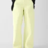 Pantaloni sartoriali in Gore-Tex JACQUEMUS + Nike Pantaloni sartoriali in Gore-Tex – Collaborazione JACQUEMUS + Nike Pantaloni sartoriali in Gore-Tex JACQUEMUS + Nike Pantaloni sartoriali in Gore-Tex – Collaborazione JACQUEMUS + Nike
