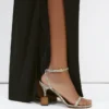 Sandali Bisou Sandali con tacco geometrico Sandali Bisou Sandali con tacco geometrico