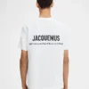 T-shirt con indirizzo di Los Angeles T-shirt a maniche corte con indirizzo e logo stampati – Venduta esclusivamente online e nel nostro negozio di Los Angeles T-shirt con indirizzo di Los Angeles T-shirt a maniche corte con indirizzo e logo stampati – Venduta esclusivamente online e nel nostro negozio di Los Angeles