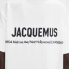 T-shirt con indirizzo di Los Angeles T-shirt a maniche corte con indirizzo e logo stampati – Venduta esclusivamente online e nel nostro negozio di Los Angeles T-shirt con indirizzo di Los Angeles T-shirt a maniche corte con indirizzo e logo stampati – Venduta esclusivamente online e nel nostro negozio di Los Angeles