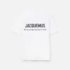 T-shirt con indirizzo di New York T-shirt a maniche corte con logo e indirizzo – venduta esclusivamente online e nel nostro negozio di New York T-shirt con indirizzo di New York T-shirt a maniche corte con logo e indirizzo – venduta esclusivamente online e nel nostro negozio di New York