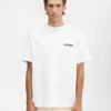 T-shirt con indirizzo Montaigne T-shirt a maniche corte con logo e indirizzo – venduta esclusivamente online e nel nostro negozio di Parigi T-shirt con indirizzo Montaigne T-shirt a maniche corte con logo e indirizzo – venduta esclusivamente online e nel nostro negozio di Parigi