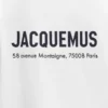 T-shirt con indirizzo Montaigne T-shirt a maniche corte con logo e indirizzo – venduta esclusivamente online e nel nostro negozio di Parigi T-shirt con indirizzo Montaigne T-shirt a maniche corte con logo e indirizzo – venduta esclusivamente online e nel nostro negozio di Parigi