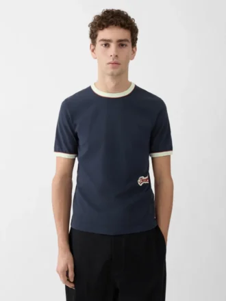 T-shirt Gio T-shirt a maniche corte con toppa ricamata T-shirt Gio T-shirt a maniche corte con toppa ricamata